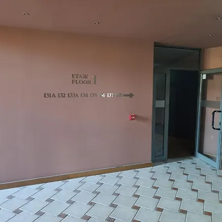 アパート Pirin View